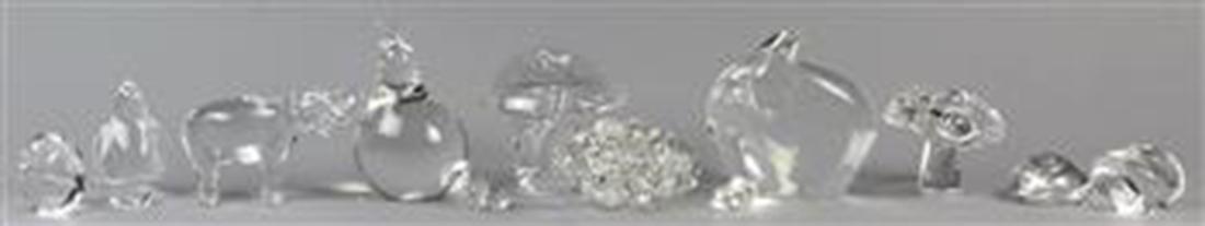 (lot of 12) Art glass paperweight group, consisting of (1 of 5)