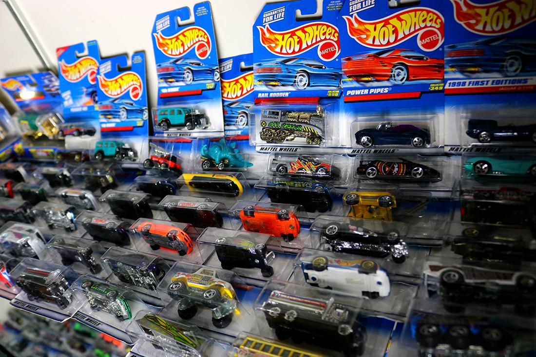 (lot of appox. 108) Hotwheels car group (1 of 2)