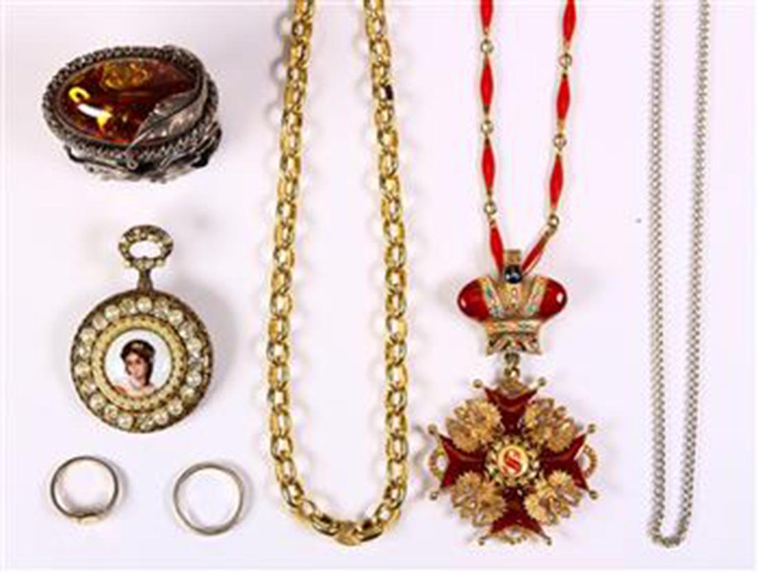 (Lot of 6) Amber and silver box and jewelry (1 of 2)