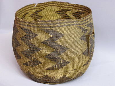 6268: Native American basket, poss. Klamath