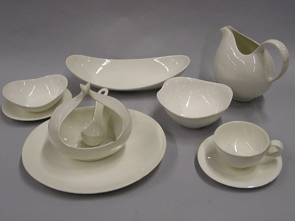 Hallcraft China by Eva Ziesel, white: Thirty-five piece Hallcraft China by Eva Zeisel in white, chips to some including sauce bowl