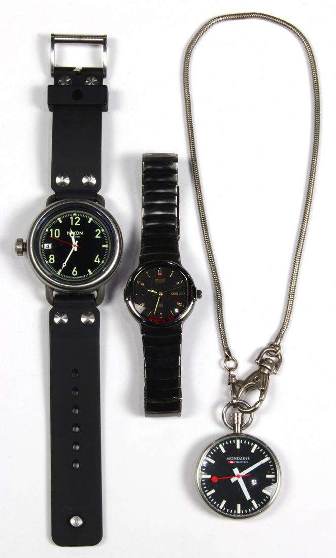 (Lot of 3) Metal rubber wristwatches (1 of 1)