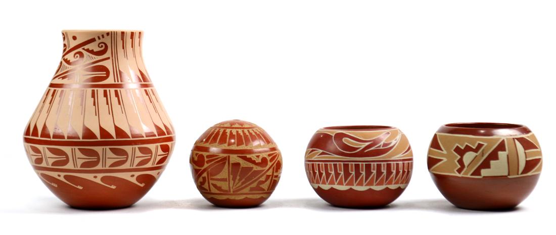 (lot of 4) Native American pottery group (1 of 4)