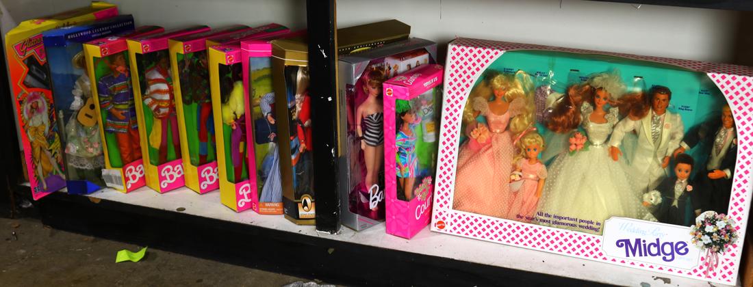 (lot of 17) Barbie Doll group (1 of 1)