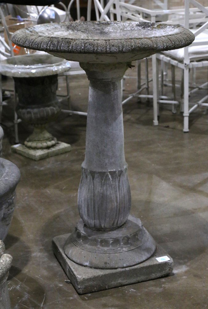 Classical style cast bird bath (1 of 2)