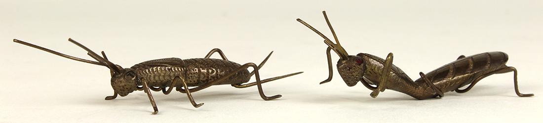 Japanese Brass Cricket and Mantis, Meiji: (lot of 2) Japanese miniature insects, Meiji period: a brass cricket and a praying mantis, largest: 3"l