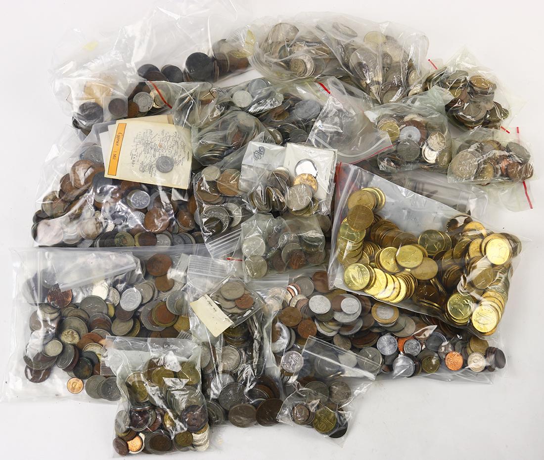 One carton of loose coins. (1 of 1)