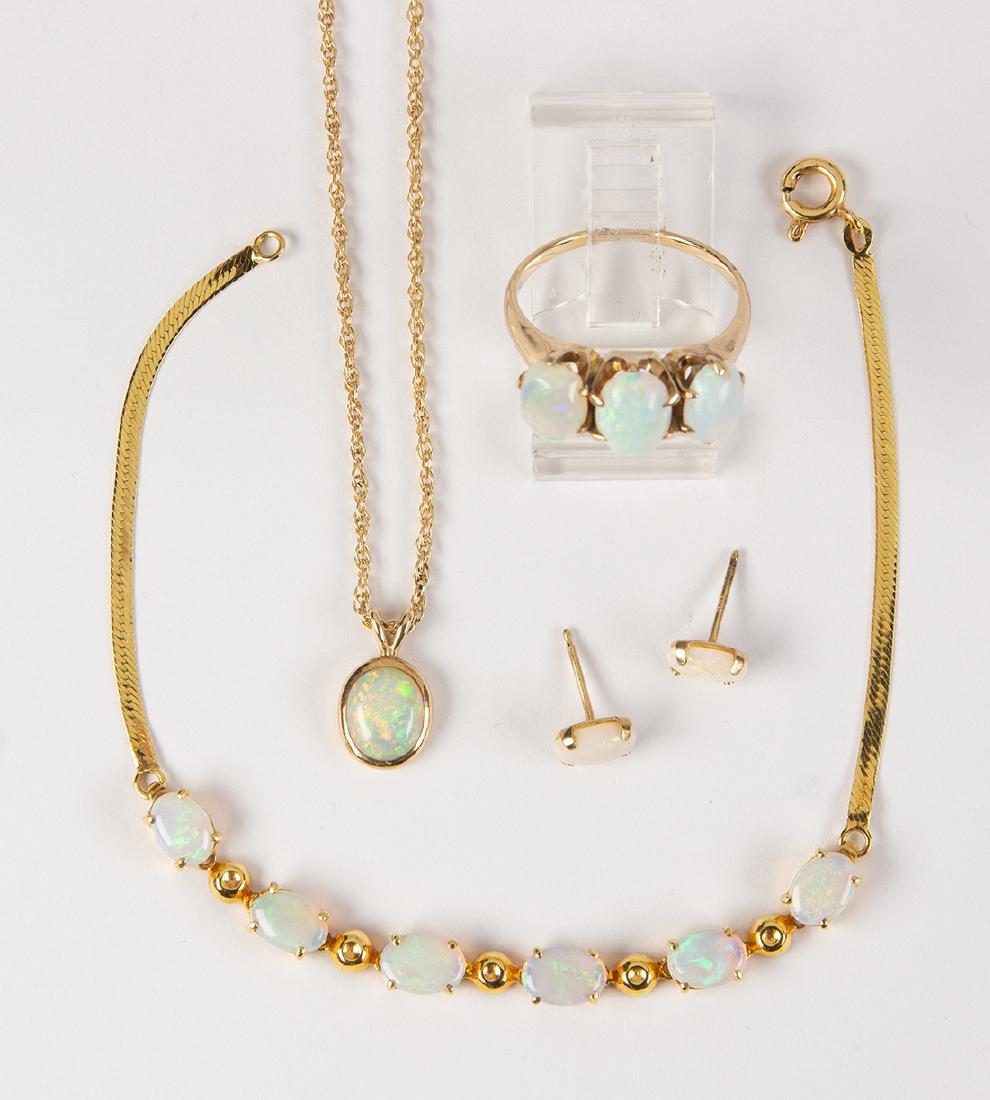 Opal, yellow gold jewelry suite (1 of 1)