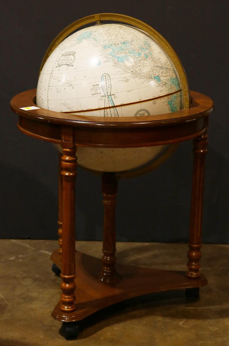 Cram's Imperial World Globe, rising on four turned (1 of 2)