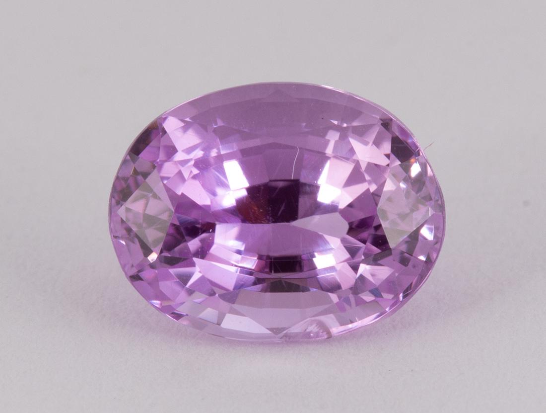 Unmounted sapphire (1 of 5)