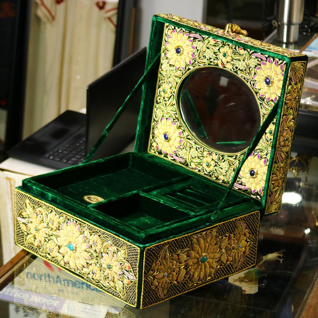 Francesco Rigozzi Indus Collection lidded casket (1 of 1)