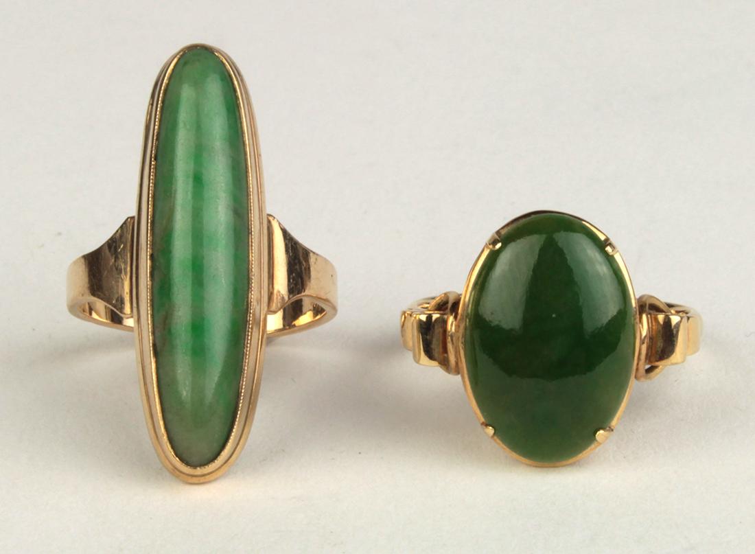 (Lot of 2) Jade and yellow gold rings (1 of 4)