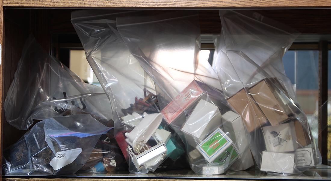 One shelf of assorted doll house furniture, including (1 of 1)