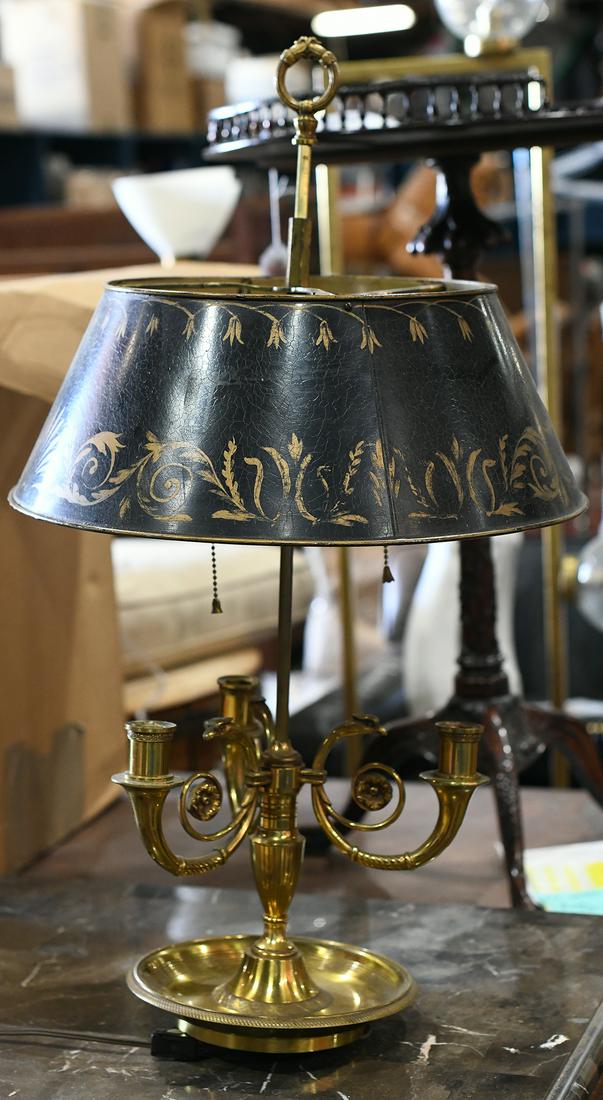 French tole decorated table lamp having a double socket (1 of 1)