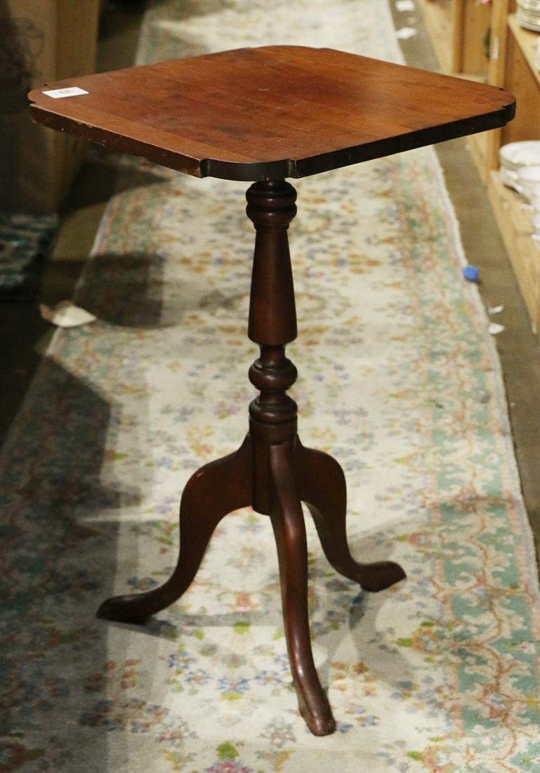 Federal style tea table (1 of 2)