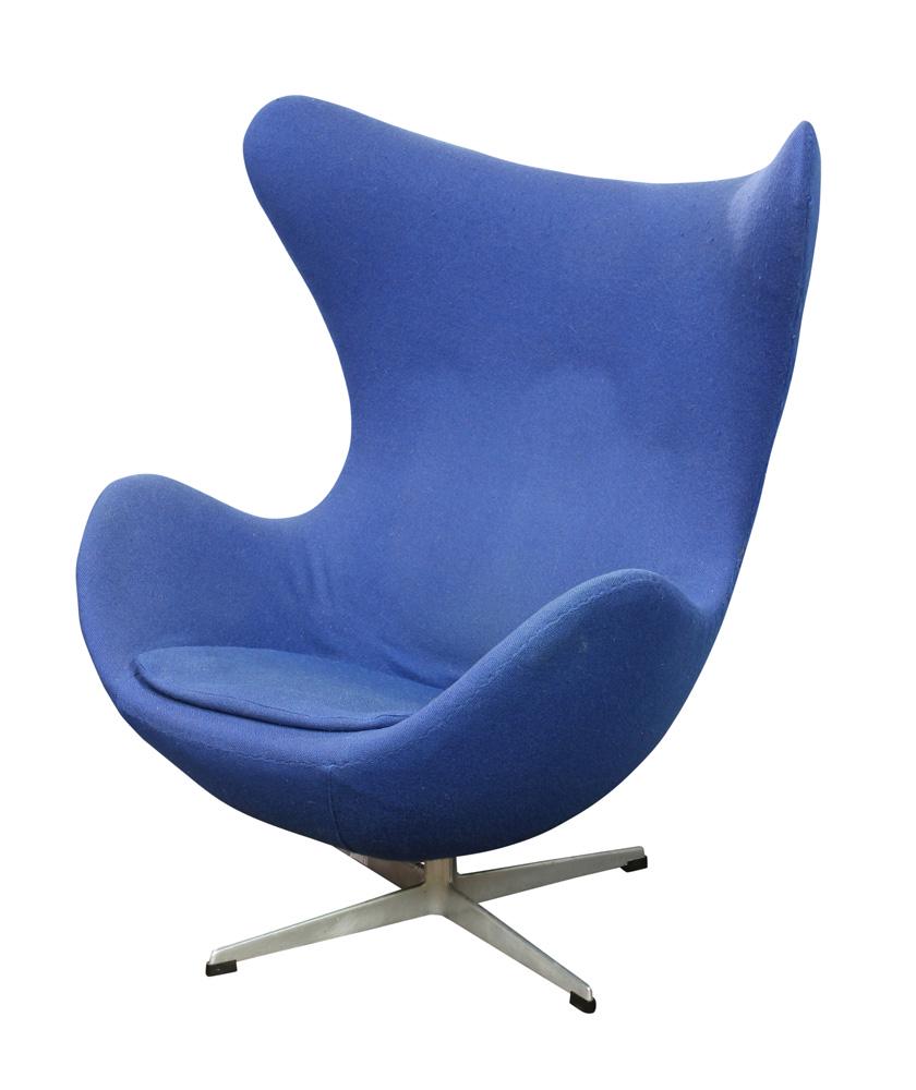 Arne Jacobsen for Fritz Hansen "Egg chair": Arne Jacobsen for Fritz Hansen "Egg chair", retains original fabric, feet and screws, overall 41"h x 33"w