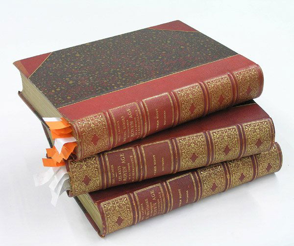 Books Paul Lacroix: (lot of 3) books, Three volumes leather bound Paul Lacroix with color plates Au Moyen Age, ''Les Arts; the Militaire and Moeurs, Usages et Costumes''