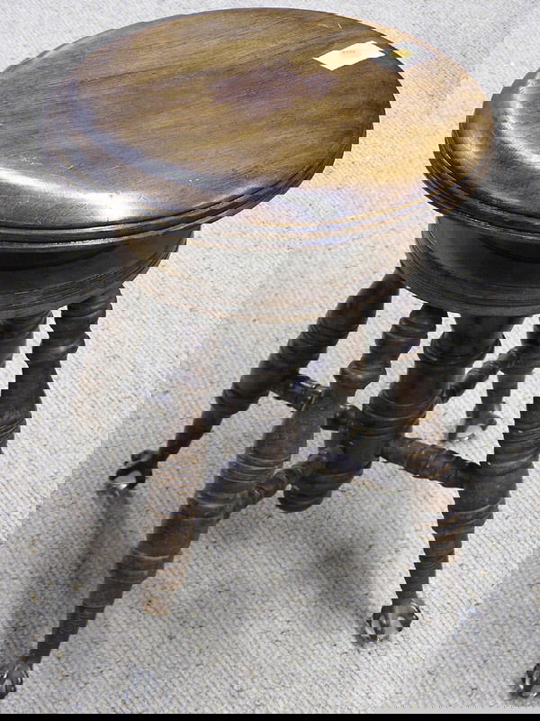 2339 Victorian Round Piano Stool