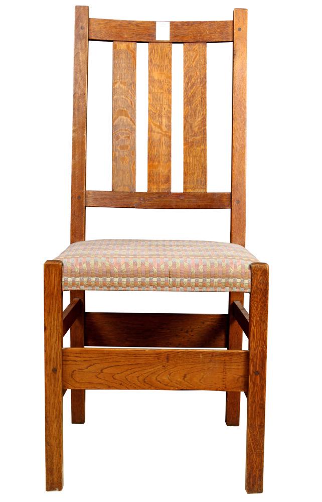 (lot of 4) Gustav Stickley Arts and Crafts dining: (lot of 4) Gustav Stickley Arts and Crafts dining chairs, each having a high back with three vertical slats, and rising on square legs, one with faint red mark, 39"h