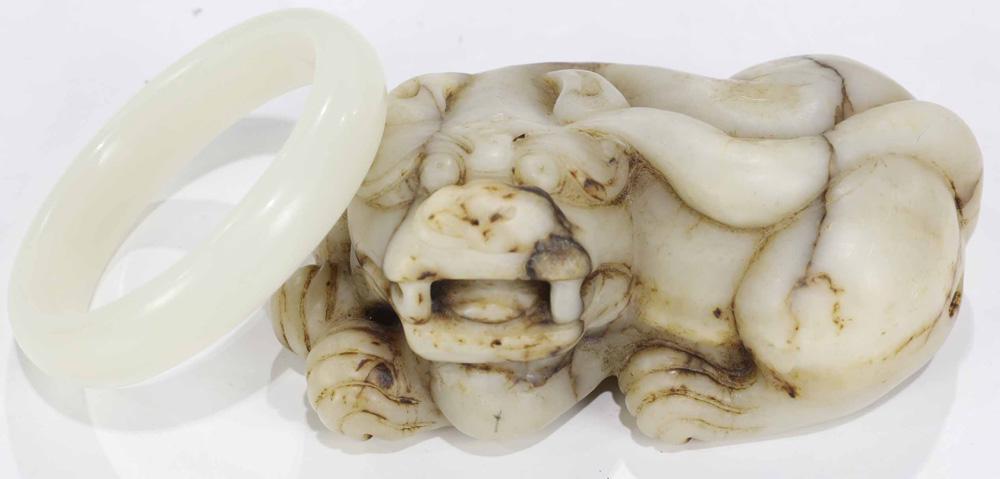 (Lot of 2) Chinese Hardstone Bangle and Foo Dog: (Lot of 2) Chinese hardstone bangle, together with a carved hardstone of recumbent foo dog , largest: 5"l