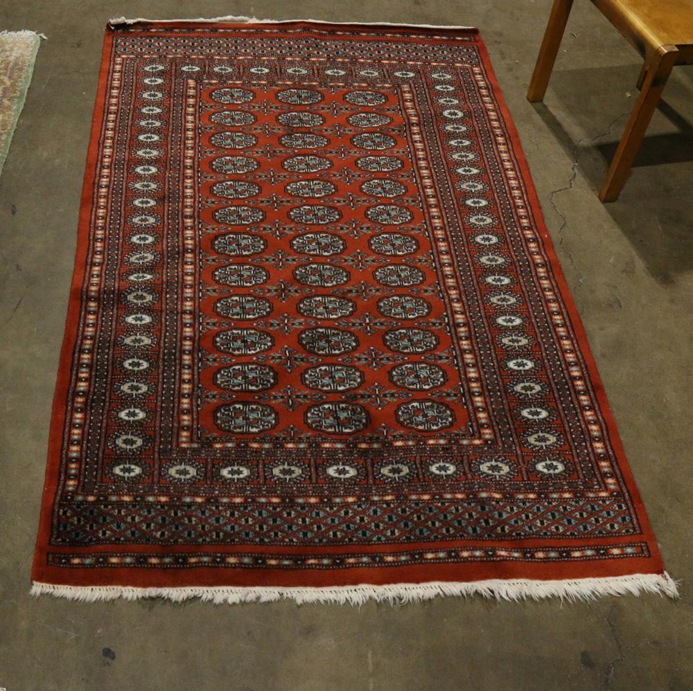 Pakistani Bokhara carpet: Pakistani Bokhara carpet, 4'1" x 6'1"