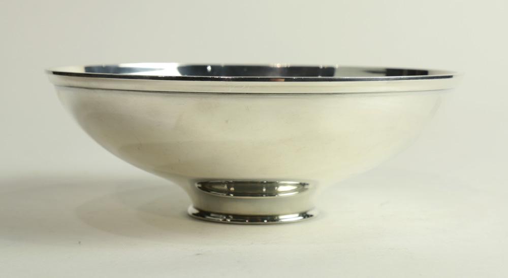 Georg Jensen sterling sauce bowl #990B 8.6 toz: Georg Jensen sterling sauce bowl with a flower in the cavetto #990B, 6.5" dia, 2"h, 8.6 toz
