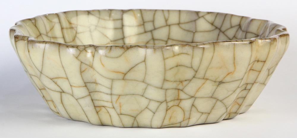 Chinese Ge Style Brush Washer: Chinese Ge style brush washer, lobed flaring sides, the body covered in a creamy glaze suffused with dark gray and golden crackles, five spur marks to the base, 5.1" wide