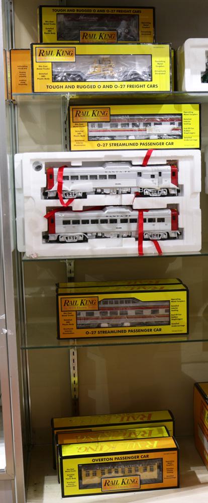 MTH electric train group consisting of engines and (1 of 4)