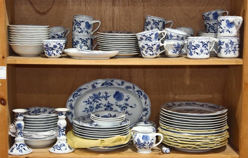 (lot of 95) Blue Danube partial china service in the (1 of 2)
