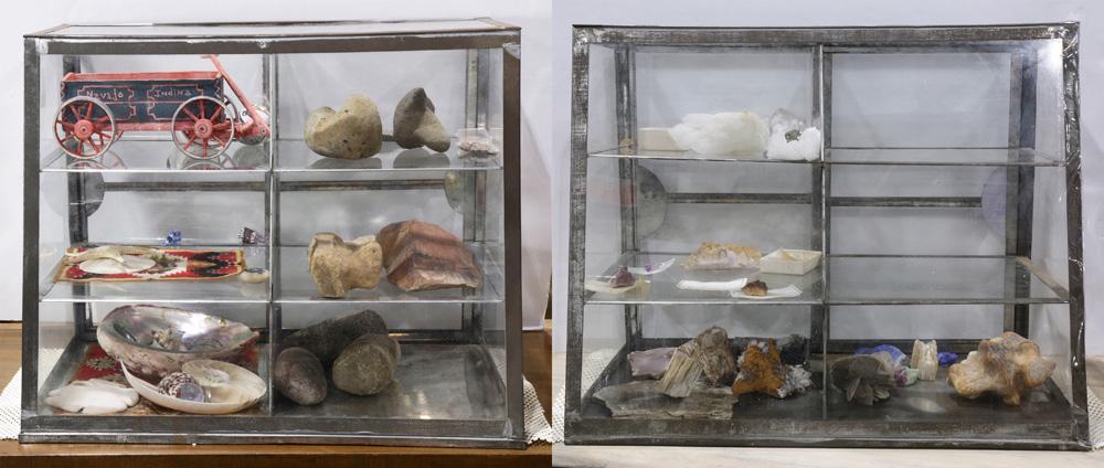 (lot of 2) Glass cabinets (1 of 5)