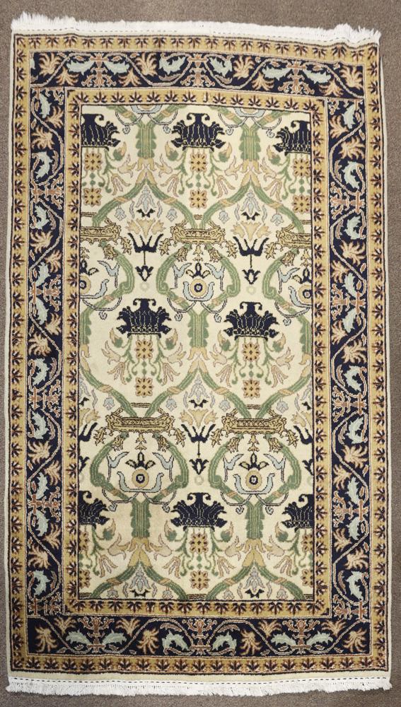 Agra hand made carpet (1 of 3)