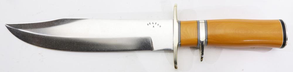 Enedino De Leon sub-hilt handle micarta handle: Enedino De Leon sub-hilt handle micarta handle, with sharpened clip, blade: 10"l, overall: 15.5"l