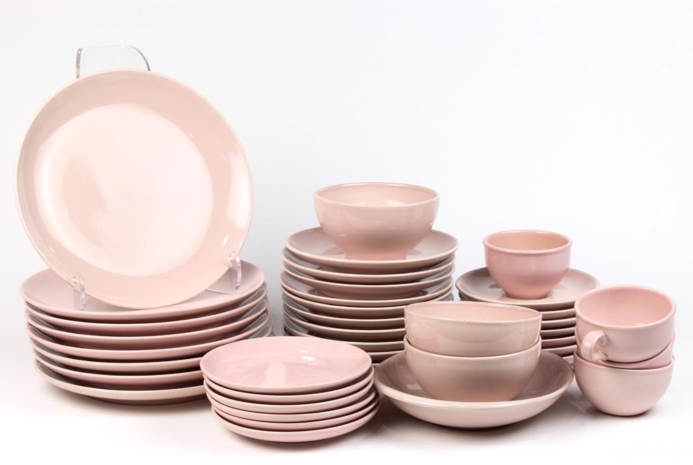 A Russel Wright Iroquois table service: (lot of 36) Russel Wright Iroquois table service, including (8) dinner plates, 10"dia., (4) tea cups and (7) saucers, (6) bread plates, (10) dessert plates, and an additional serving bowl