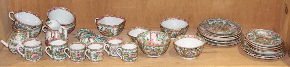 (group ) A group Chinese Canton Famillie-rose dinner (1 of 1)