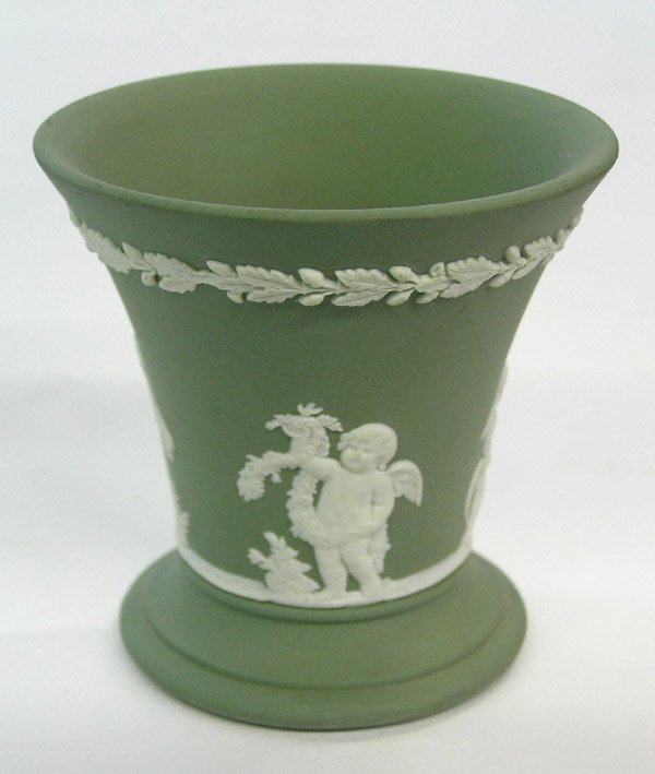 Wedgwood dish saucer urn vase - 4
