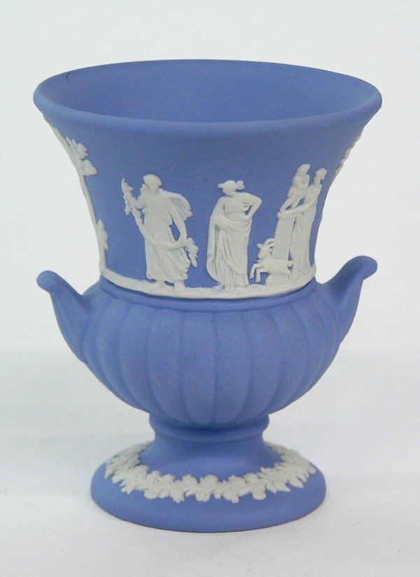 Wedgwood dish saucer urn vase - 5