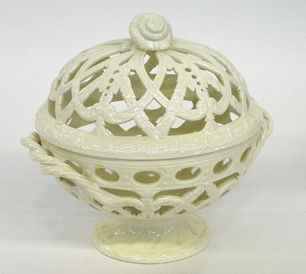 Wedgwood reticulated pedestal