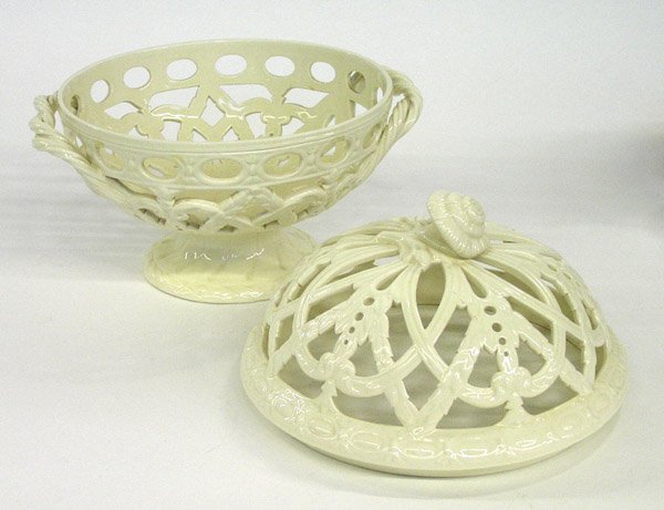 Wedgwood reticulated pedestal - 2