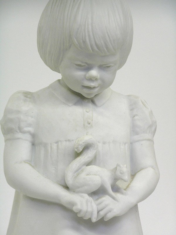 Portuguese carved parian ware mother - 3