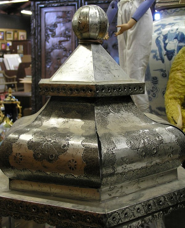 Hammered metal glass display case - 3
