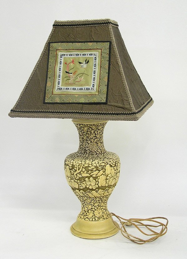 Chinese molded white vasiform lamp,