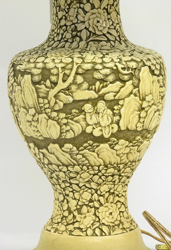 Chinese molded white vasiform lamp, - 3
