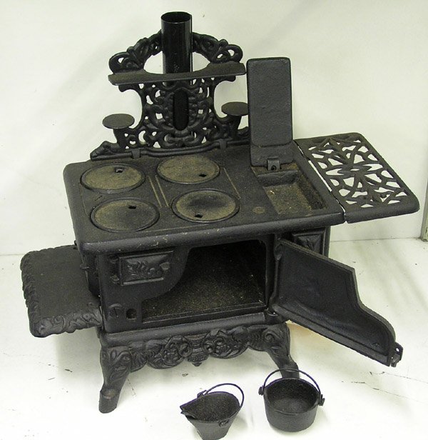 Cast iron miniature kitchen stove - 2
