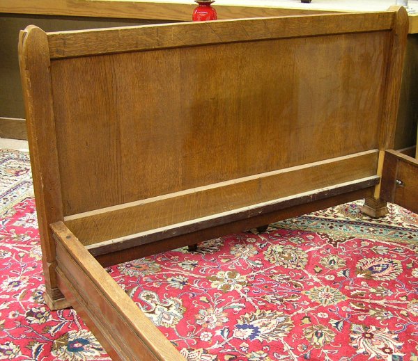 British Arts and Crafts oak bed - 3