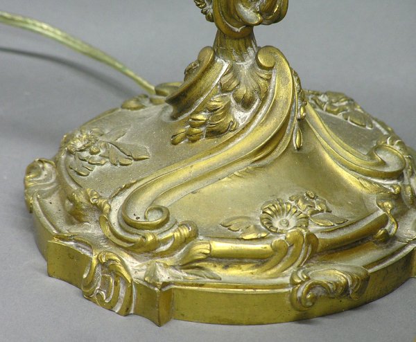 French Rococo style dore bronze lamp - 4