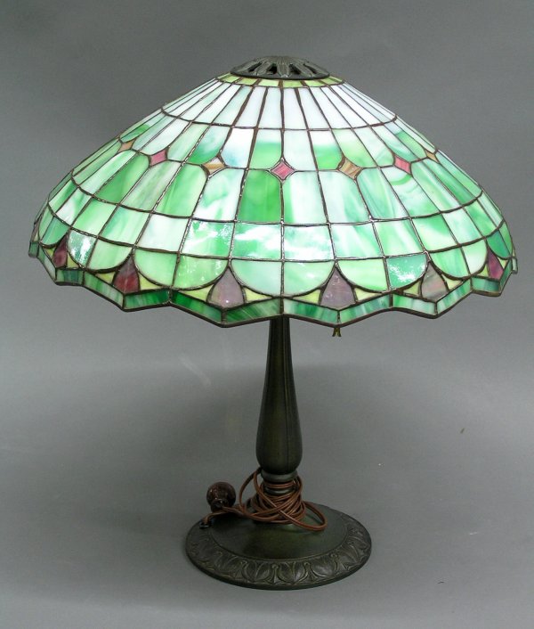 Tiffany style stained glass lamp