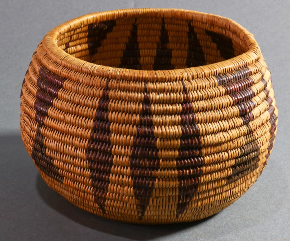 American Indian Washoe coiled basket (1 of 3)