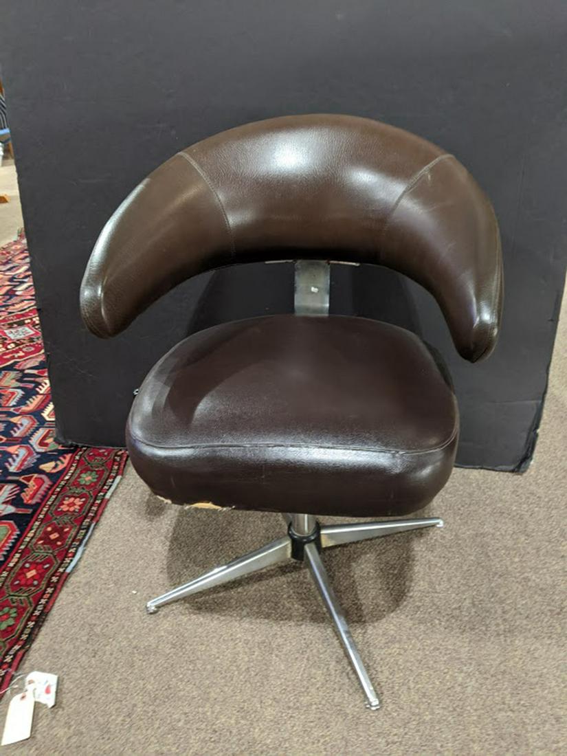 A Mid Century adjustable office chair (1 of 2)