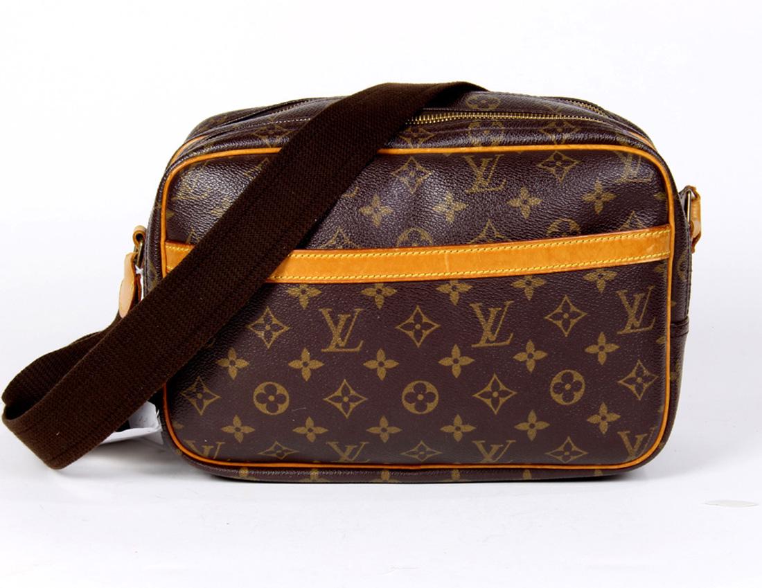 Louis Vuitton Reporter shoulder bag (1 of 5)