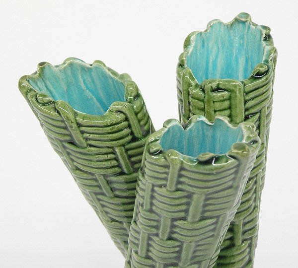 Majolica basket weave cornucopia vase - 2